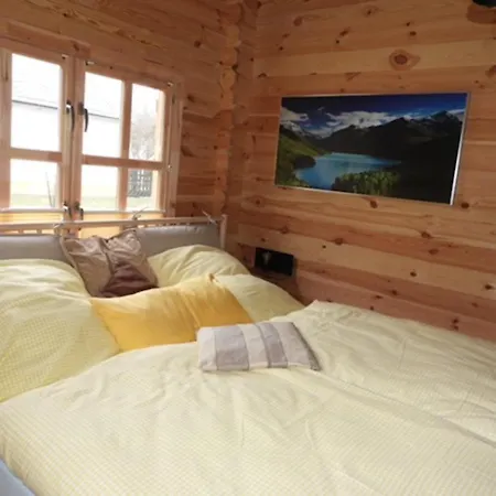 Adler Sommerhaus 公寓 *